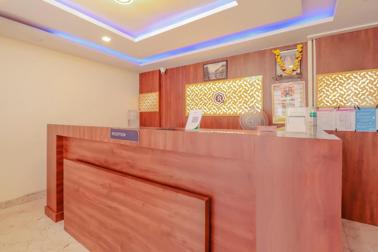 Oyo Flagship 80044 Royal Wood Deluxe Bangalore Luaran gambar