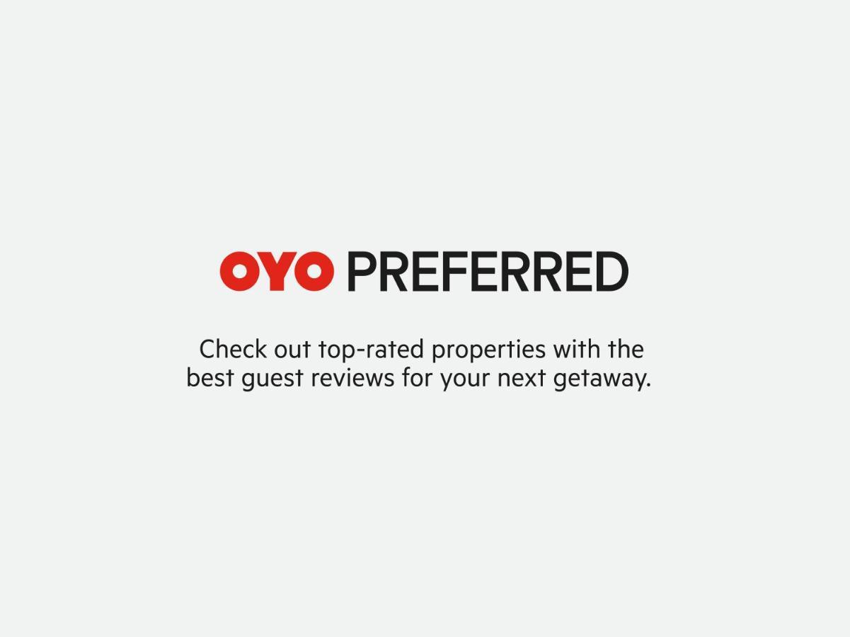 Oyo Flagship 80044 Royal Wood Deluxe Bangalore Luaran gambar