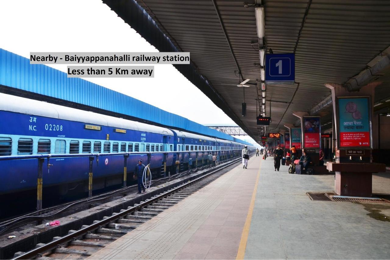 Oyo Flagship 80044 Royal Wood Deluxe Bangalore Luaran gambar